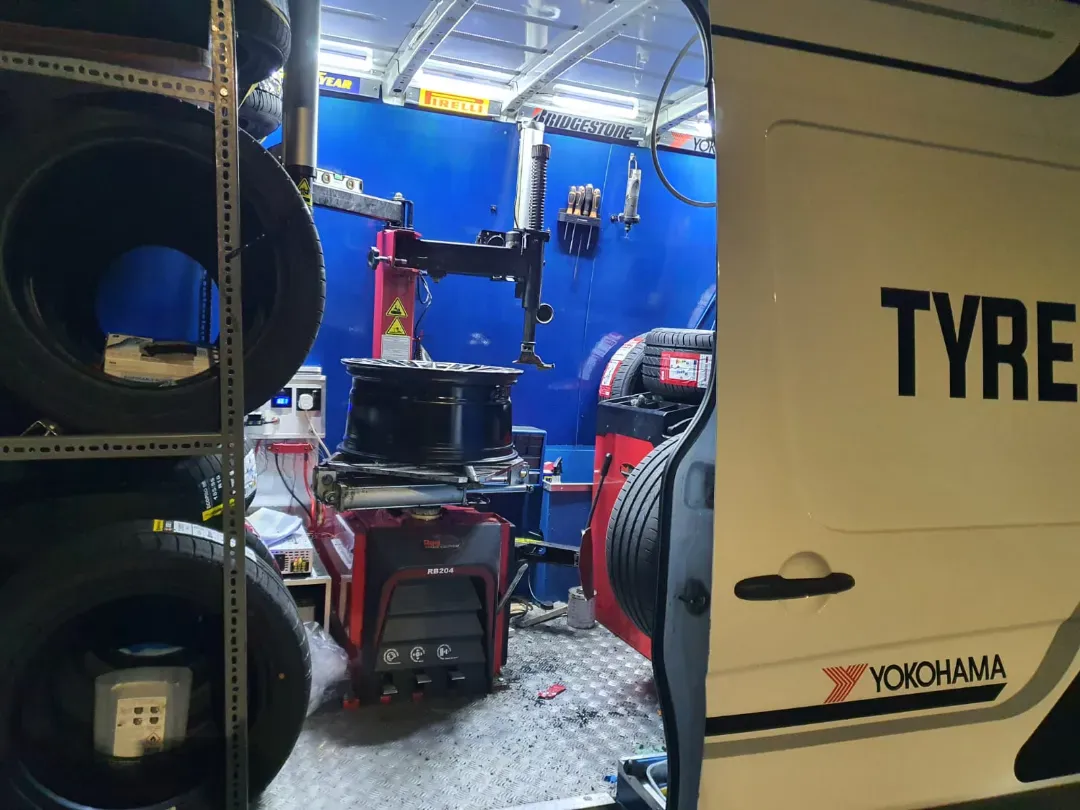Mobile Tyre Fitting 24 Hour Emergency Line Tyres Anywhere